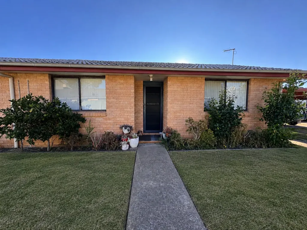 Tidy 2 Bedroom Unit