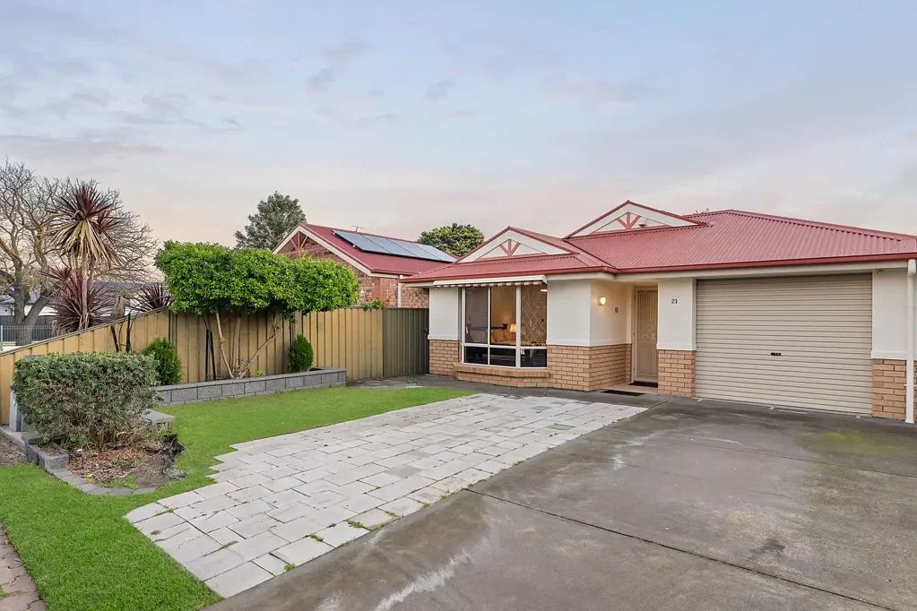 Gilles Plains 3Moenga Move-In-Ready Three-Bedroom Home with Easy-Living Alfresco