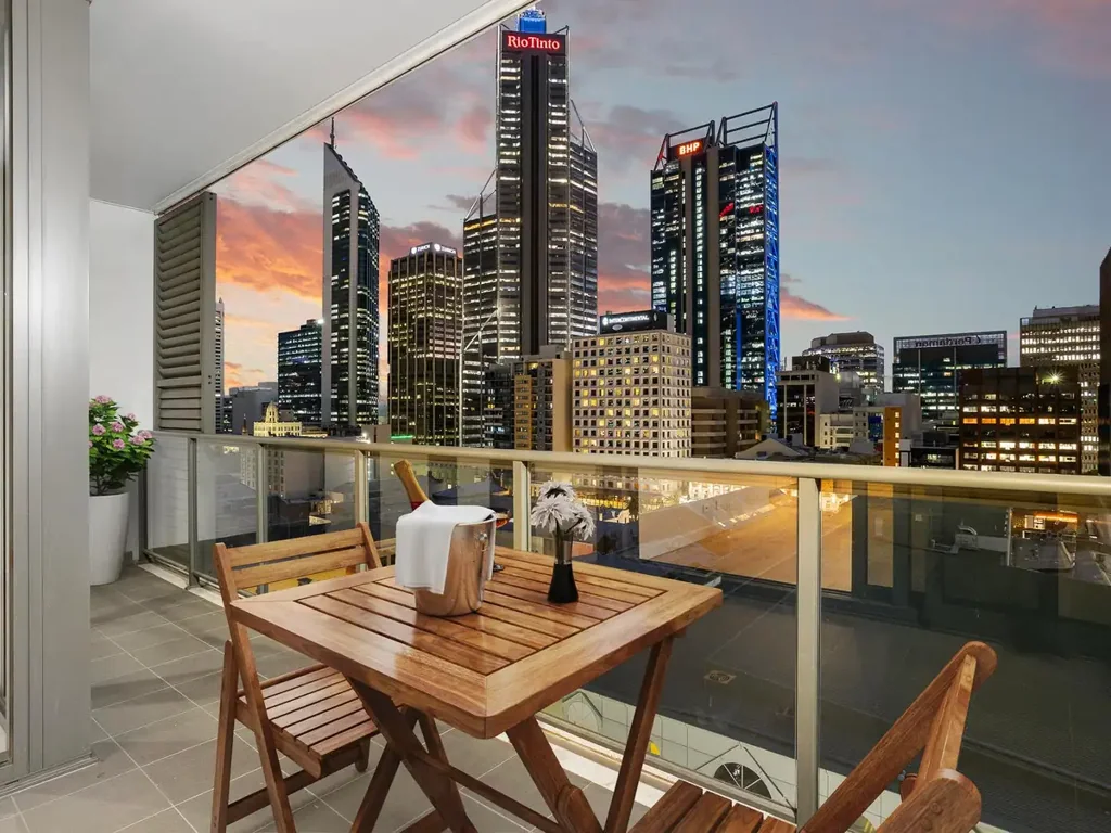 Perth 1 Bedroom NOW VACANT! NEW TO MARKET !