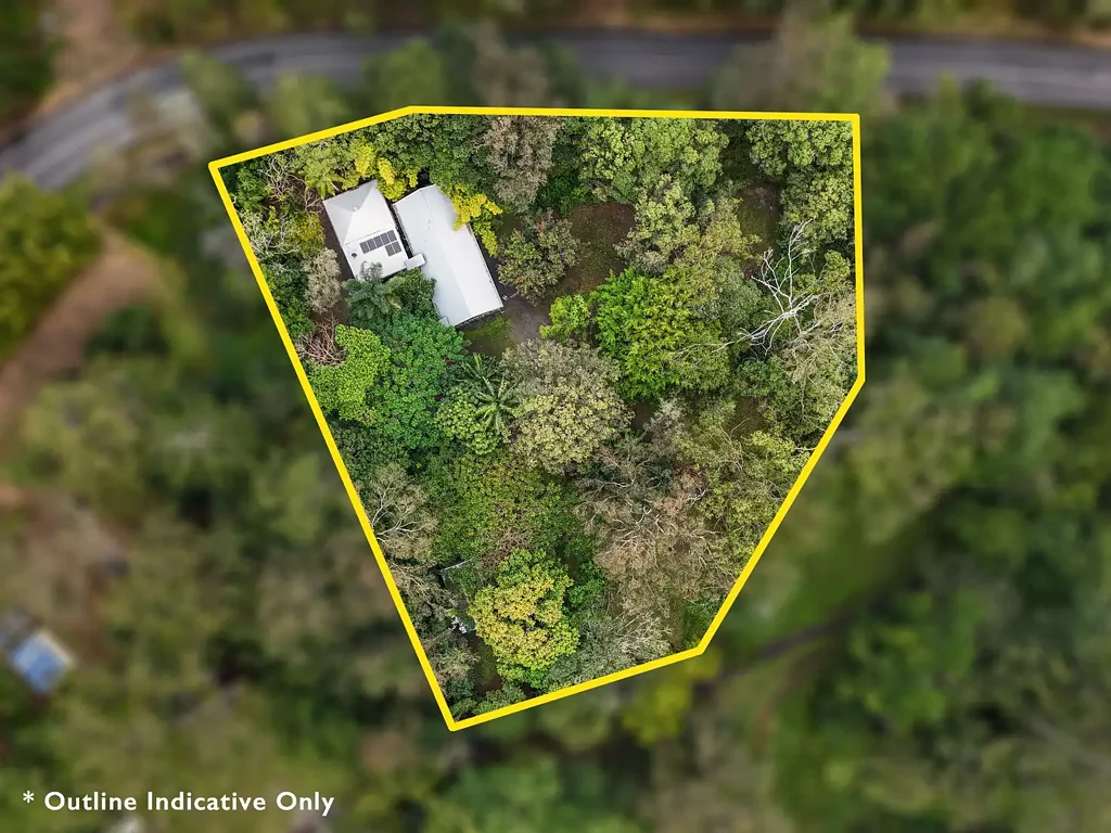 Mooloolah Valley 3 Bedroom Triple-Residence Investment on 5,050m²