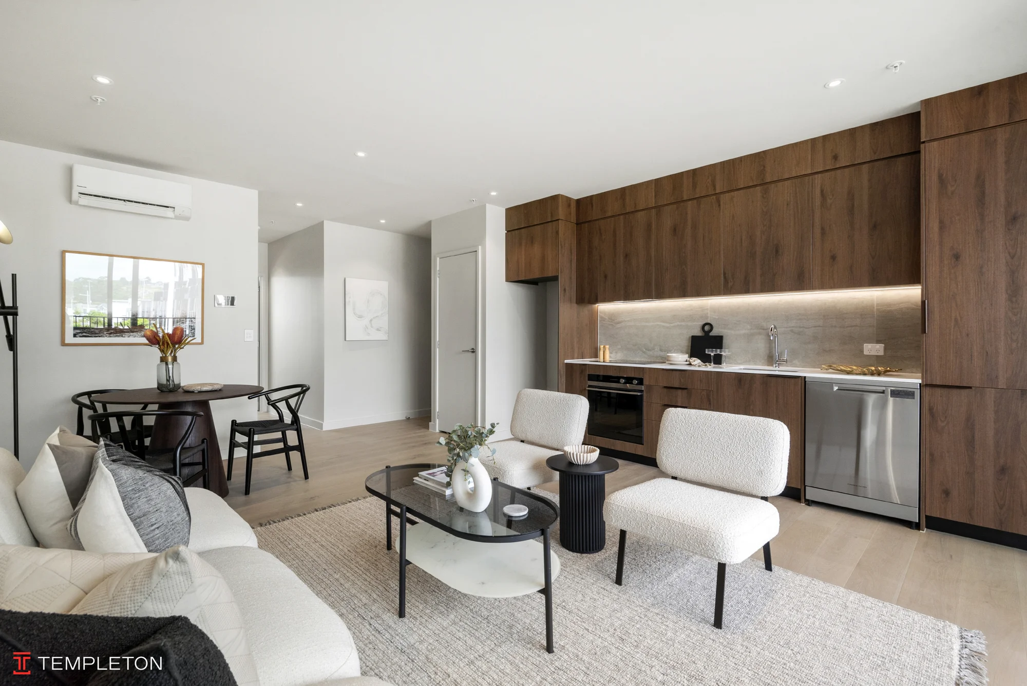Long Bay 1Phòng ngủ Great Value, Through-Style Living with Dual Decks!
