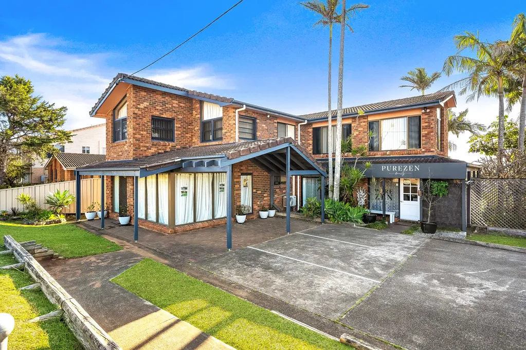 Lake Cathie 3침실 Rare Coastal Mixed-Use Investment with Three Income Streams