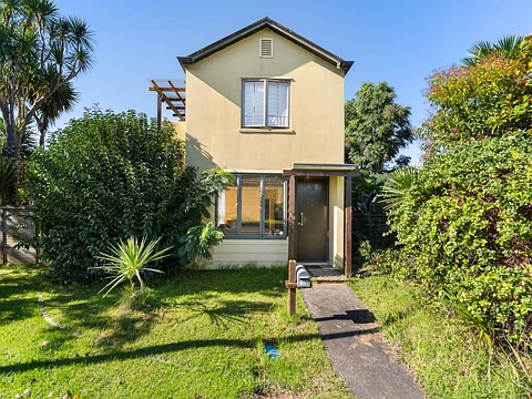 East Tamaki 3 Bedroom Absolute Do-Up Opportunity!
