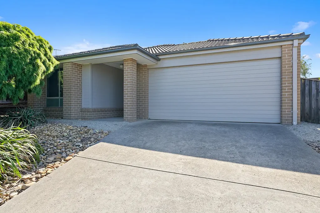 6 Bronte Court, Drouin, VIC 3818