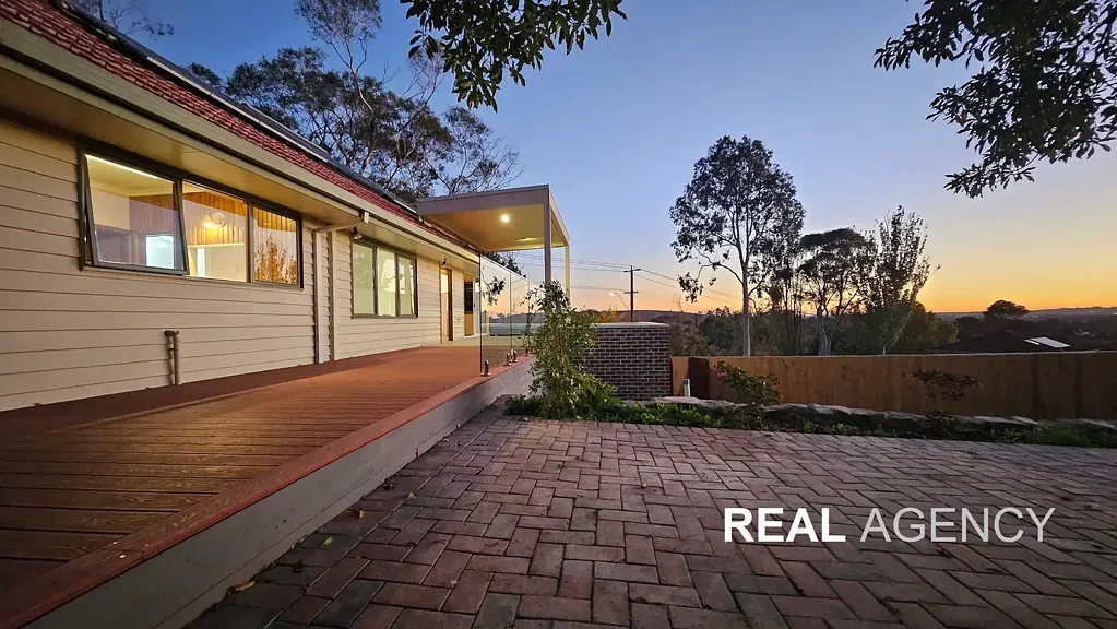 Ferntree Gully 4ห้องนอน Appx.2,051m² Renovated Home Great Location With Approved PLANS & PERMITS of Extra 2 Lots