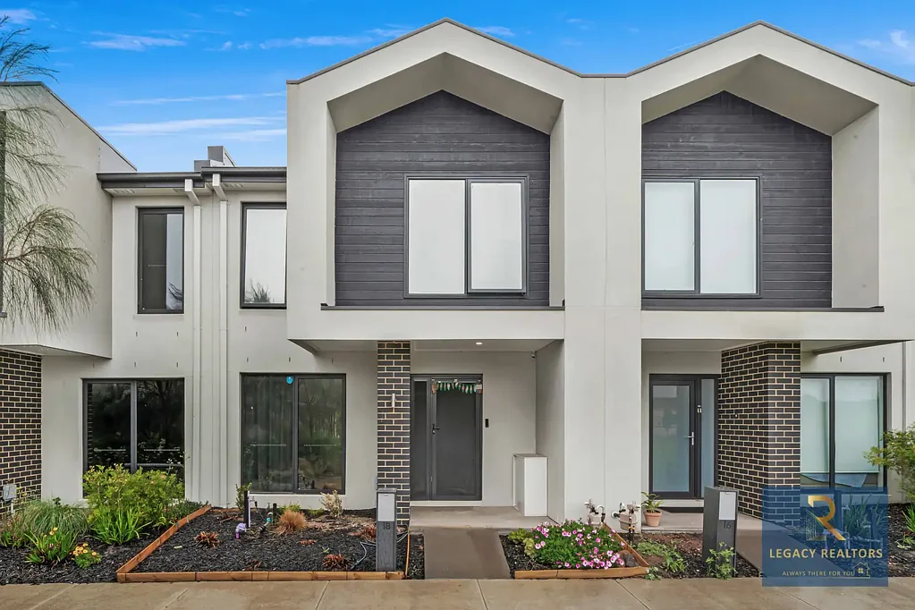 18 Bonsallo Walk, Tarneit, VIC 3029