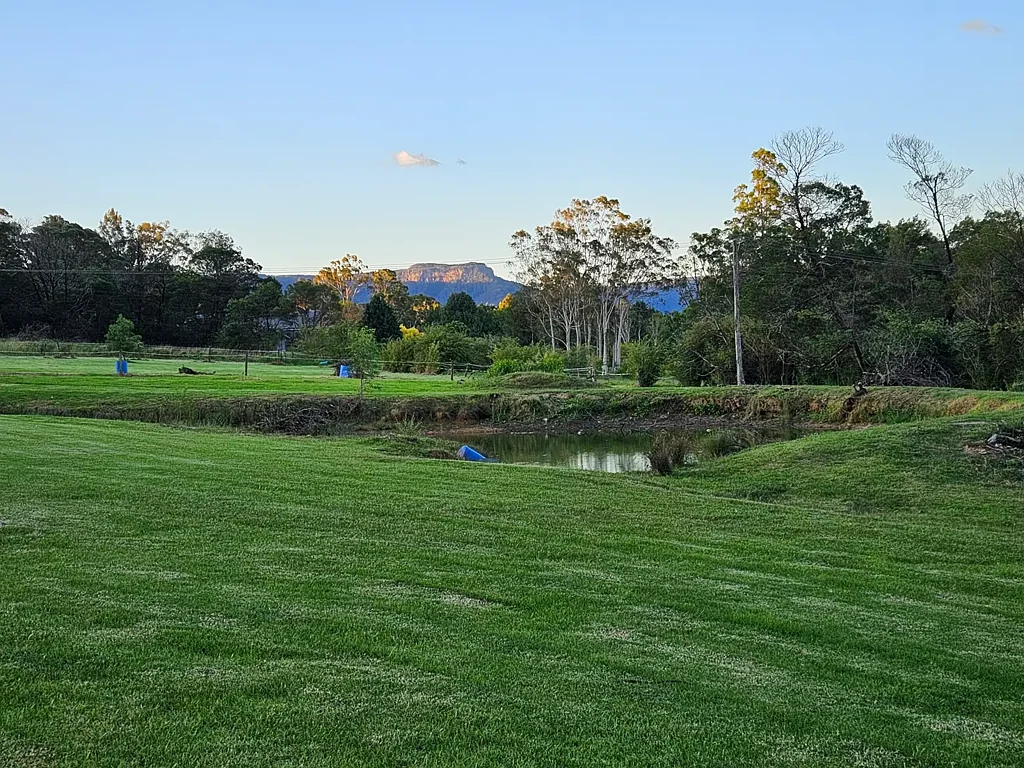 Kangaroo Valley 4 Bedroom Idyllic 5-Acre Country Estate - Prime Location, Move-In Ready with Endless Potential