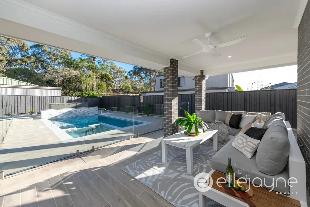 Morisset Park 4房  ELITE LIFESTYLE TROPHY HOME WITH POOL IN EXCLUSIVE LAKESIDE ESTATE – LAKE MACQUARIE