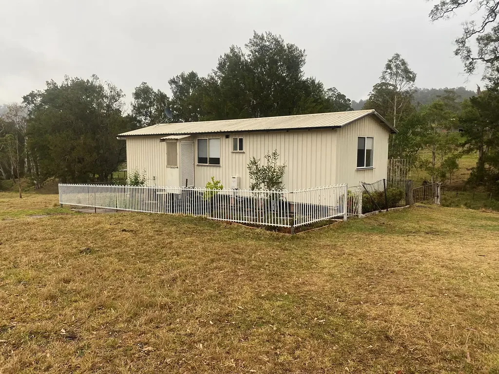 2 BEDROOM COTTAGE IN COBARGO