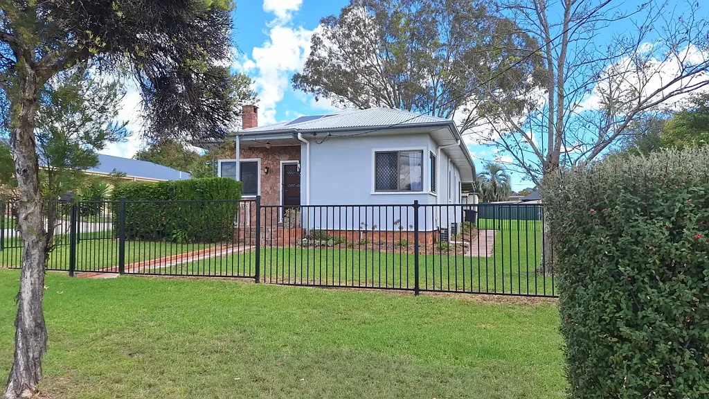 6 Ferris St, Stanthorpe, QLD 4380