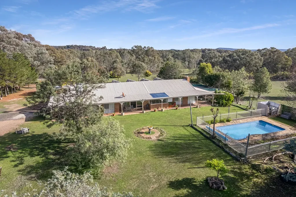 Heathcote 5房  PRIVATE ACREAGE LIVING ON 15 ACRES