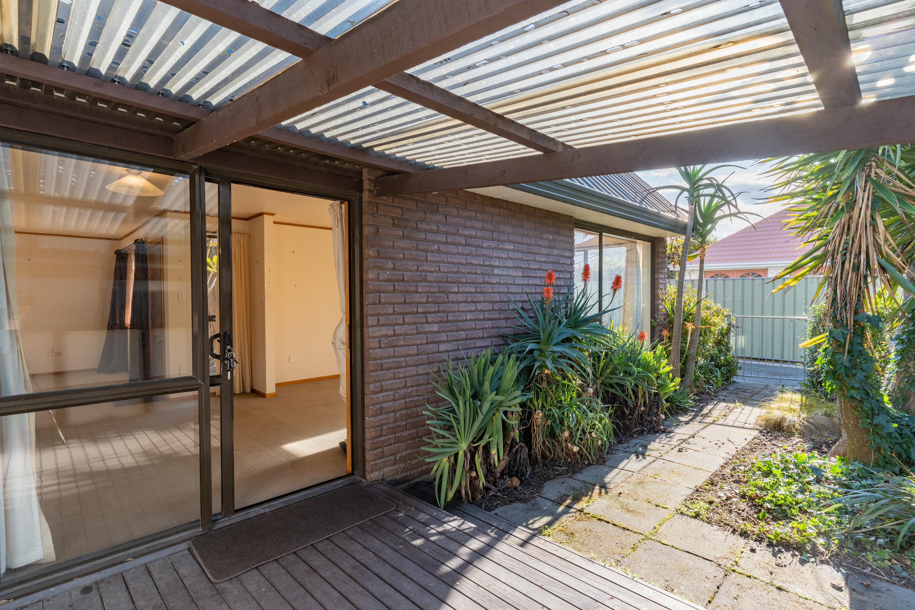 2/162 Main Road, Redcliffs, Christchurch, 3房, 0浴