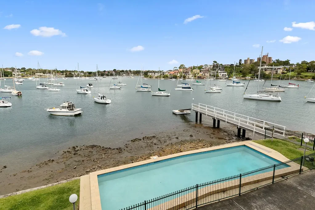Renovated Waterfront Retreat