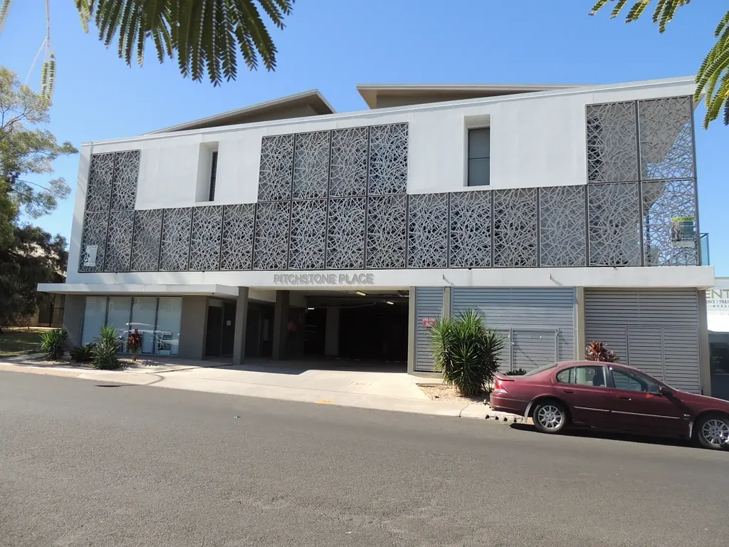 Moranbah 2Kwarto MOST EXECUTIVE STYLE APARTMENT BLOCK, LOCATED IN THE CENTRE OF TOWN - OVER 10% RENTAL YIELDS.