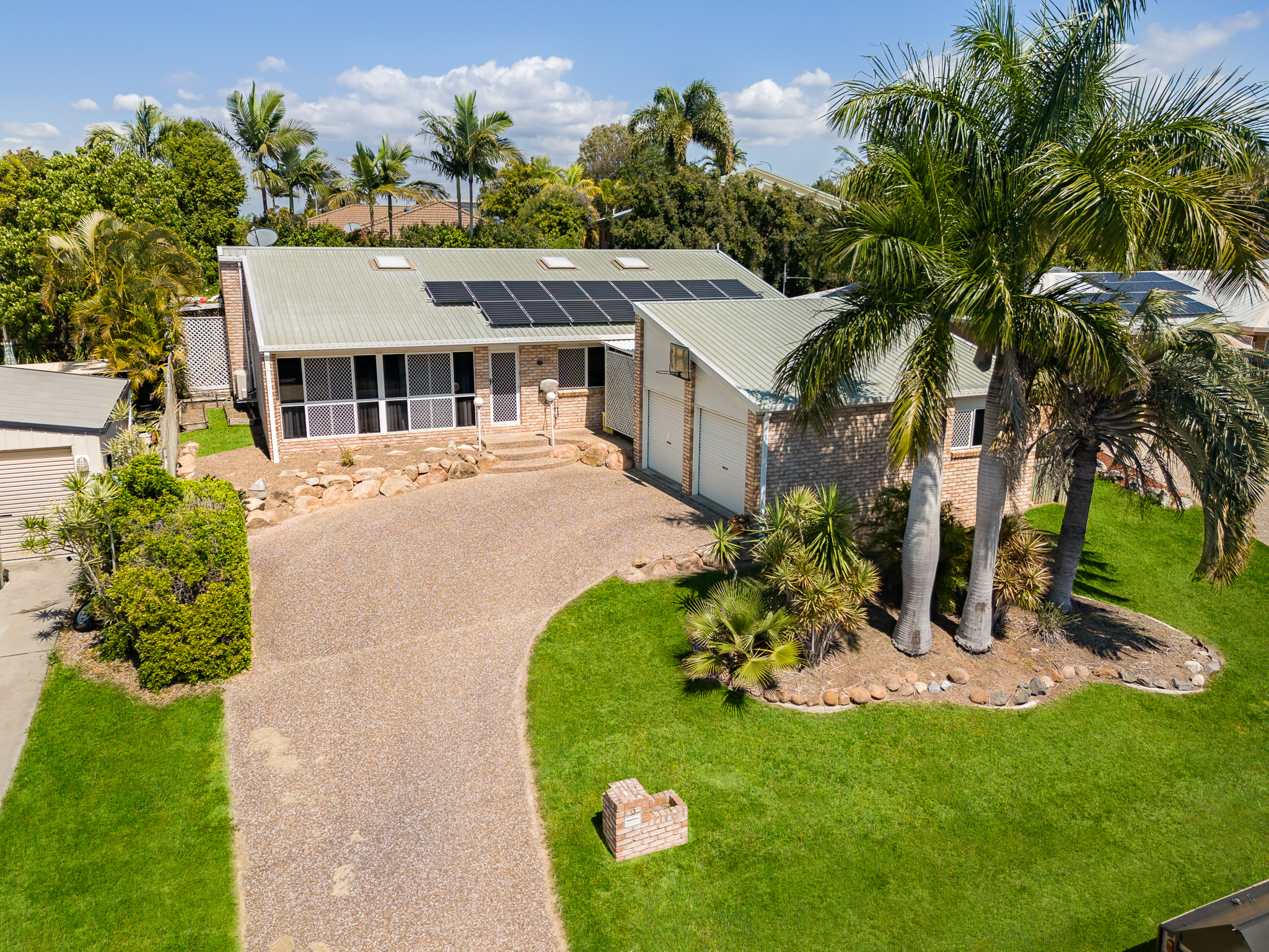 13 LOMANDRA ST, BOYNE ISLAND QLD 4680, 0 habitaciones, 0 baños, House