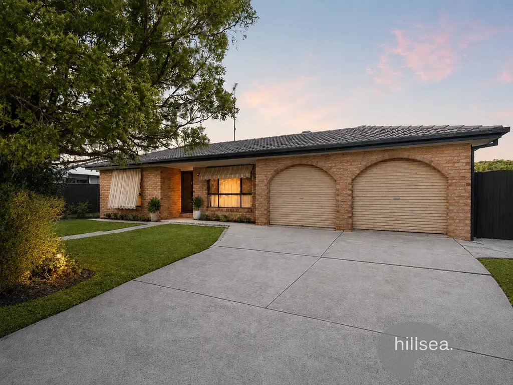 Helensvale 3कमरा STUNNING FAMILY HOME IN CENTRAL HELENSVALE