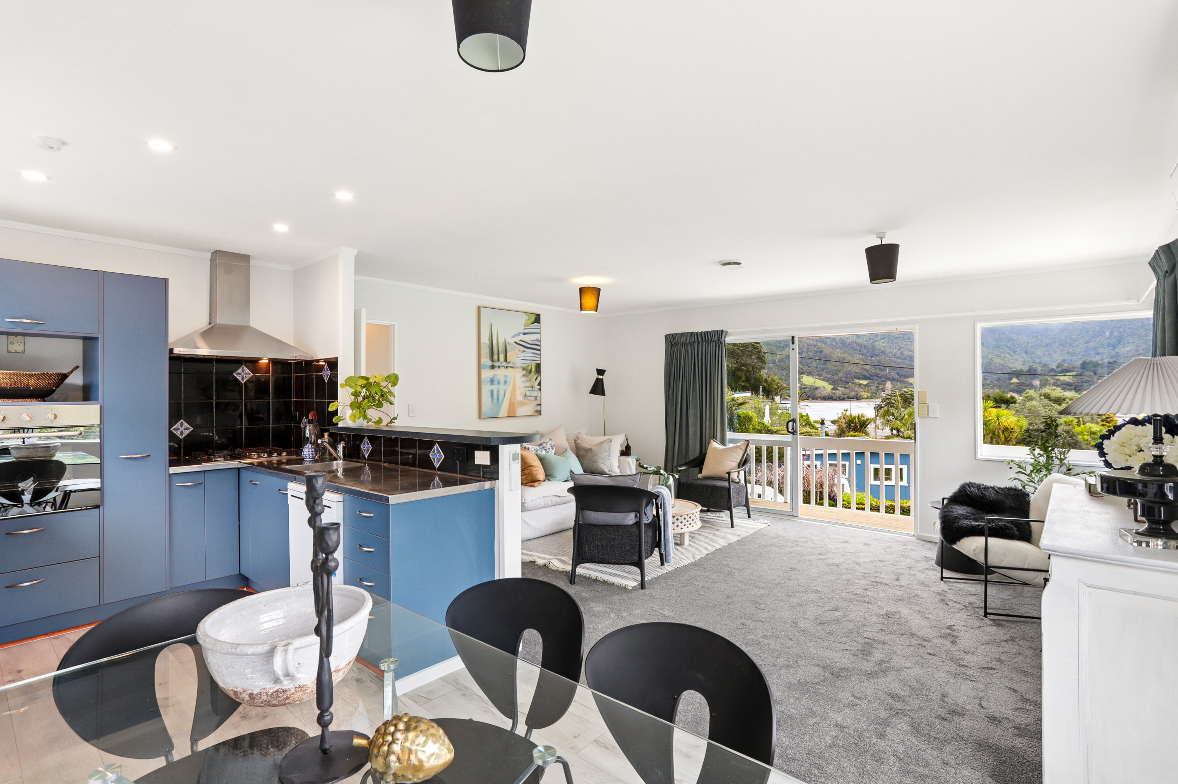 37 Foster Avenue, Huia, photo 4
