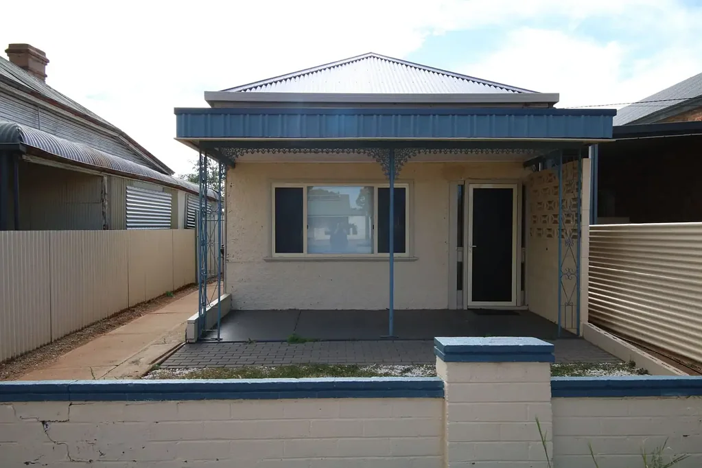 198 Cornish Street