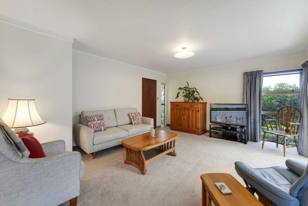 Nelson City 3房  Estate Sale, Fantastic Location!