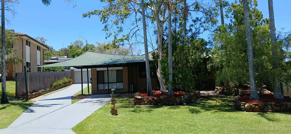 Ashmore 3 Bedroom Millionaires row, NO, but is this your slice of paradise?