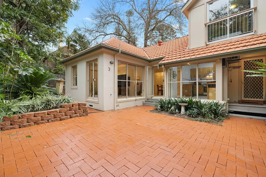 2/17A Woonona Avenue, Wahroonga, NSW 2076