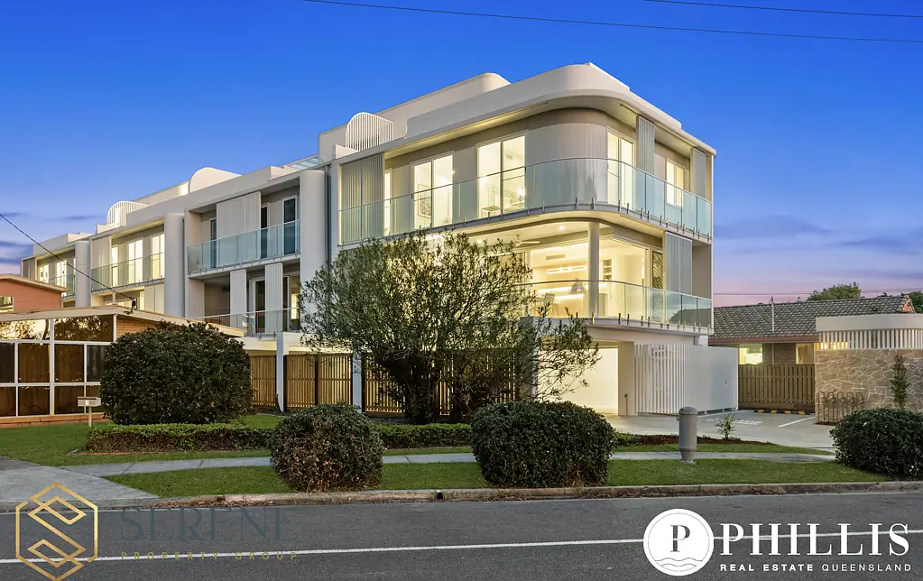Villa 2 3 Esplanade West, Paradise Point, QLD 4216