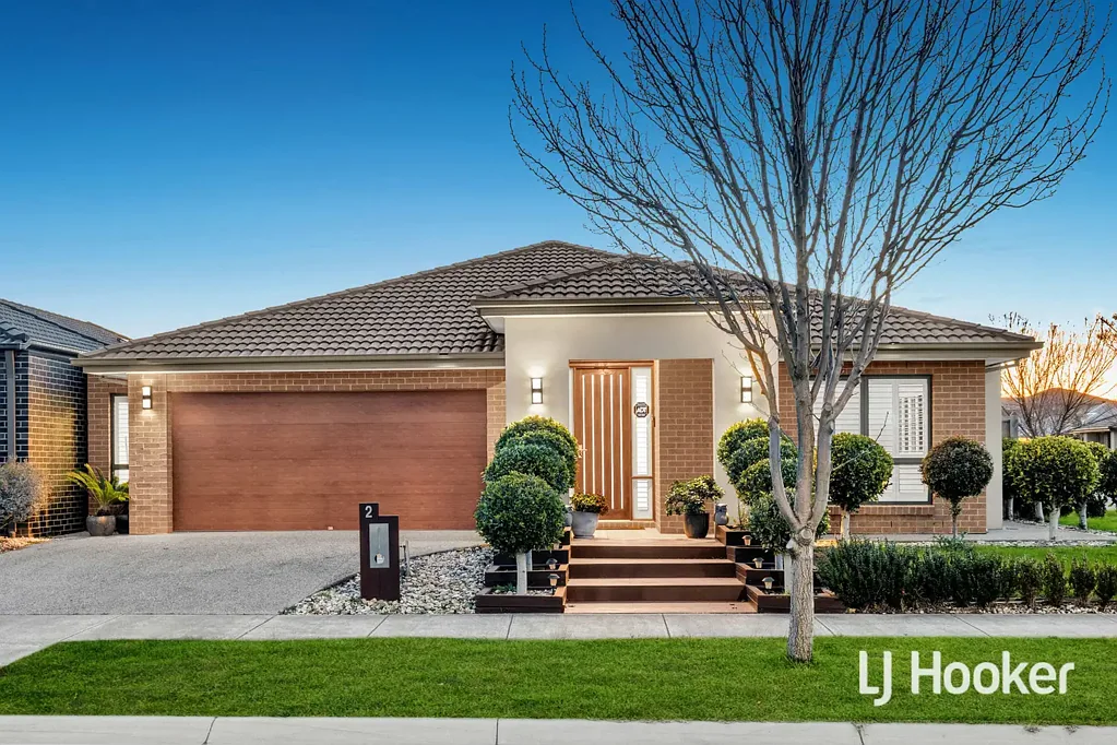 2 Brookhouse Street, Clyde North, VIC 3978