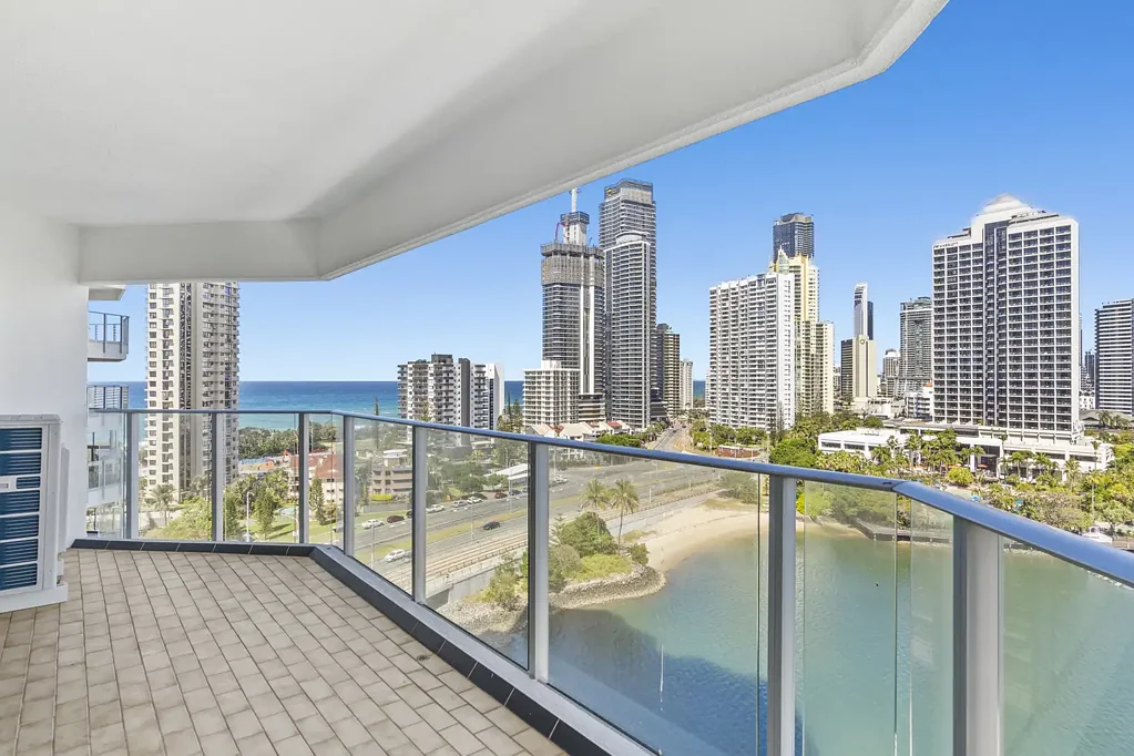 Surfers Paradise 3Phòng ngủ Elevated Riverfront Luxury