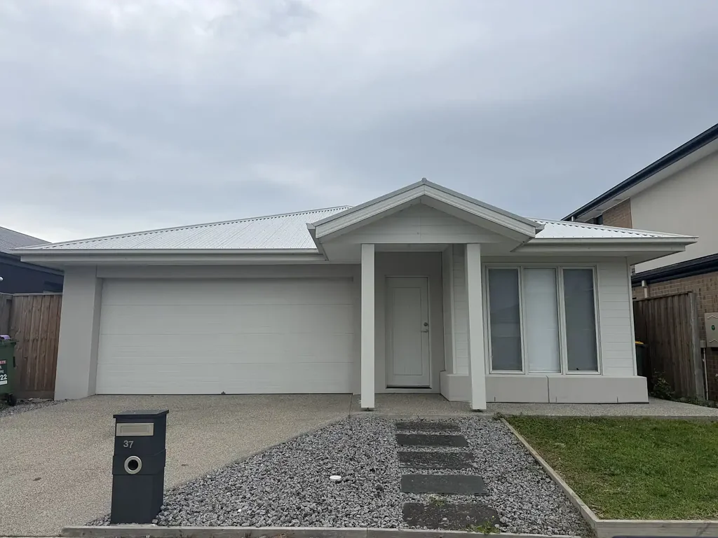 Close To All Amenities!!