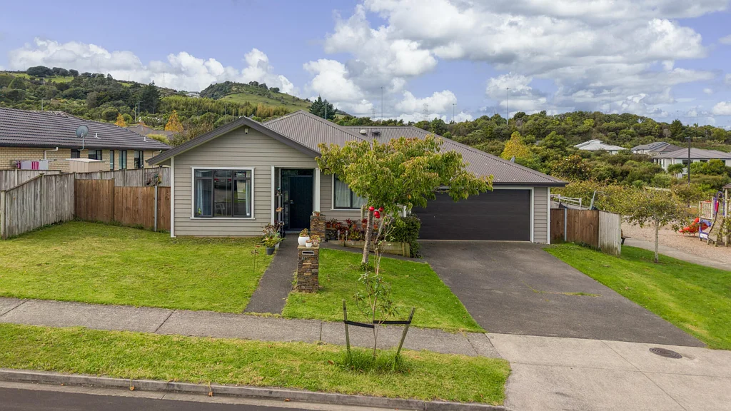 Pokeno 3房  Modern Living + Big Backyard = Perfect Combo