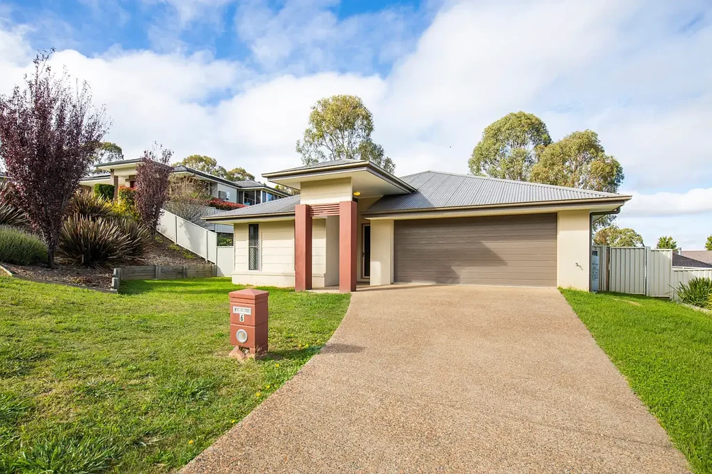 6 Grandview Crescent, Armidale, NSW 2350