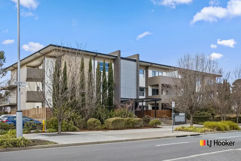 Apartment in the Heart of Woden Town Centre