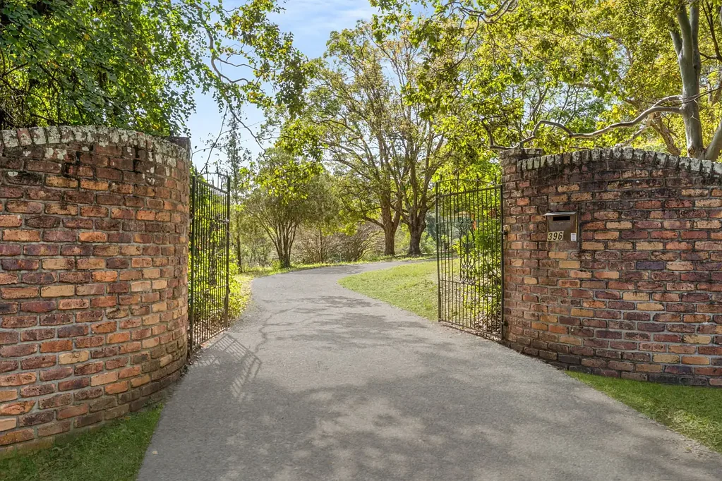 Rochedale 3 Bedroom Build Your Dream Home on 3.46 Hectares (8.65 Acres) - First Time Offered in Over 70 Years!