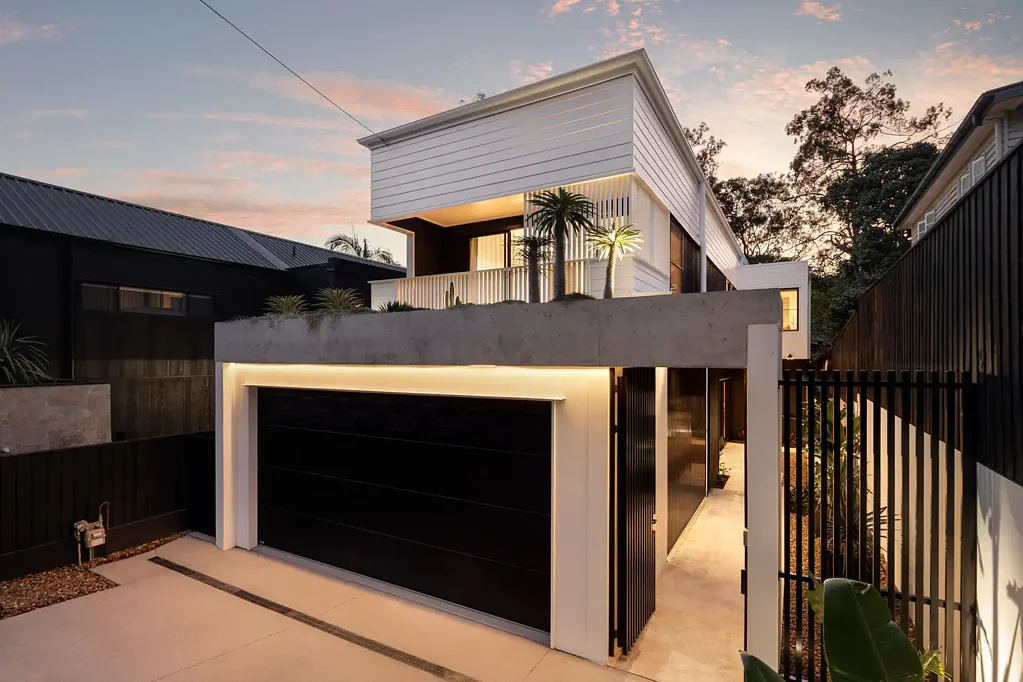 20 Outlook Crescent, Bardon, QLD 4065
