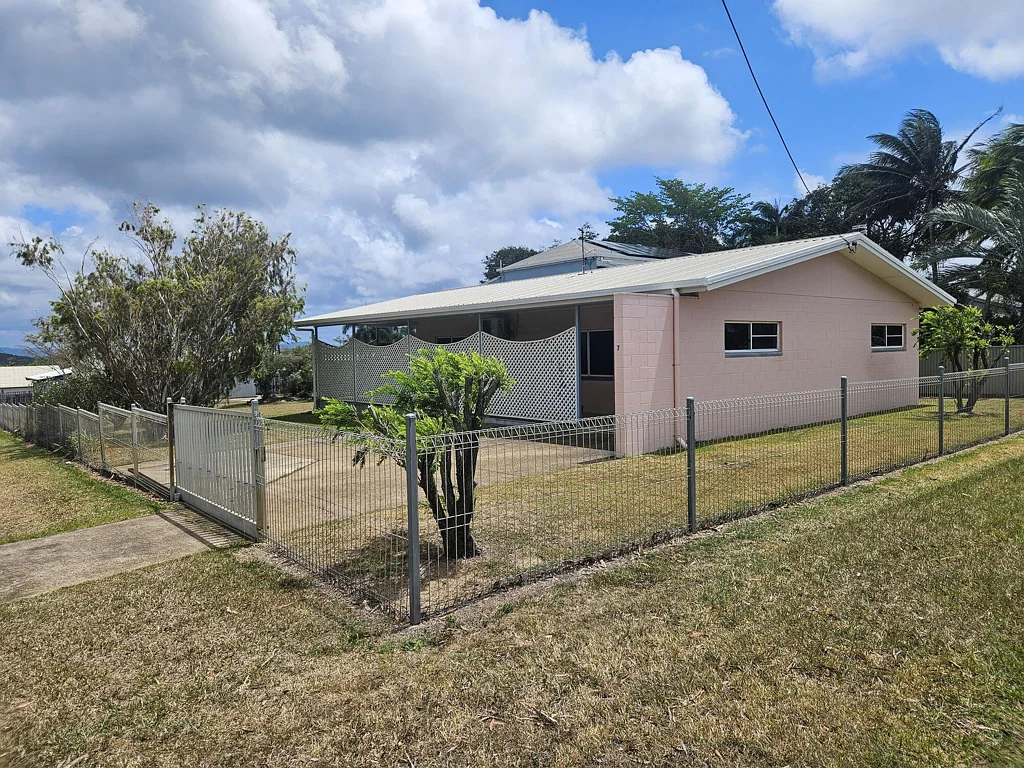 7 Hogg Street, Cooktown, QLD 4895