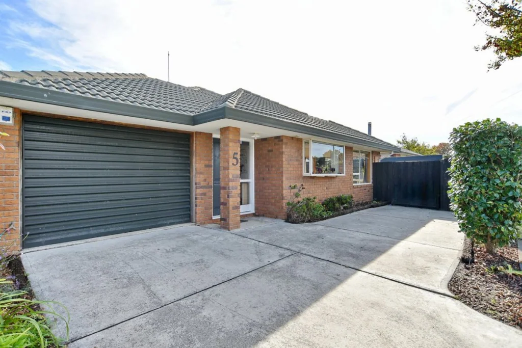 5 Rossiter Avenue, Redwood, Christchurch City