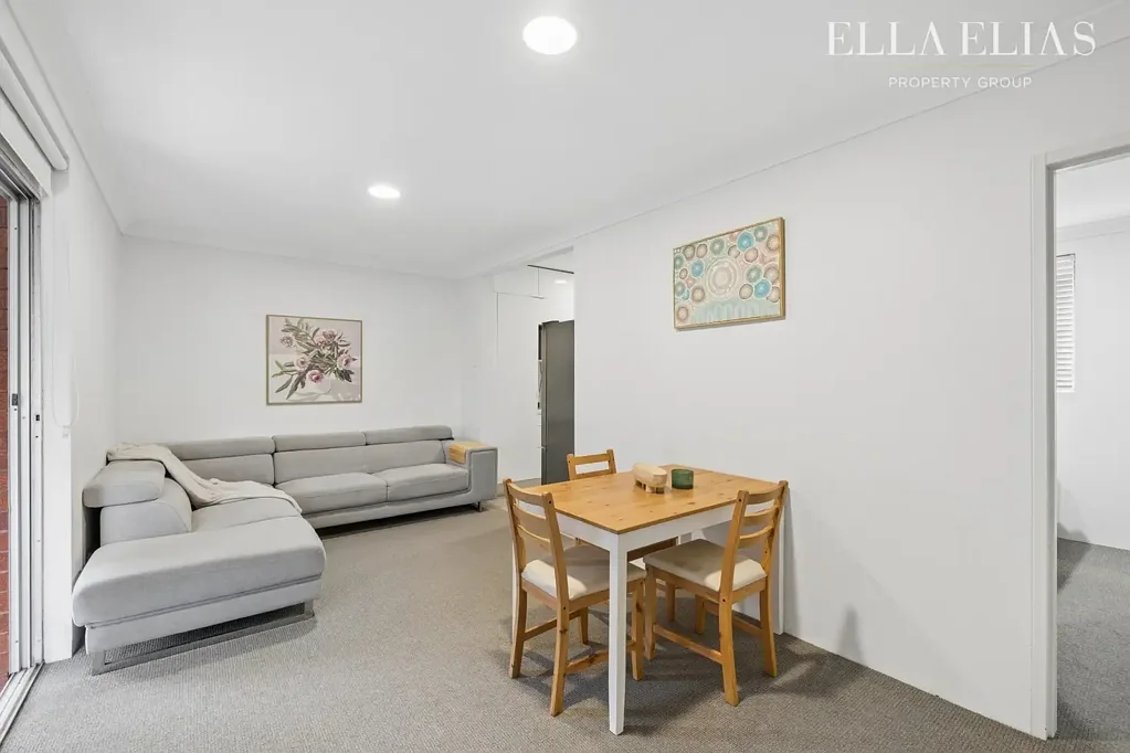 Gladesville 1房 现代双砖公寓，储藏空间卓越 Modern Double Brick Apartment with Exceptional Storage