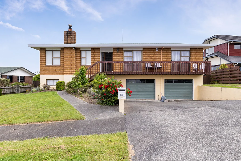 Feilding 4Zimmer Owner Committed to Selling