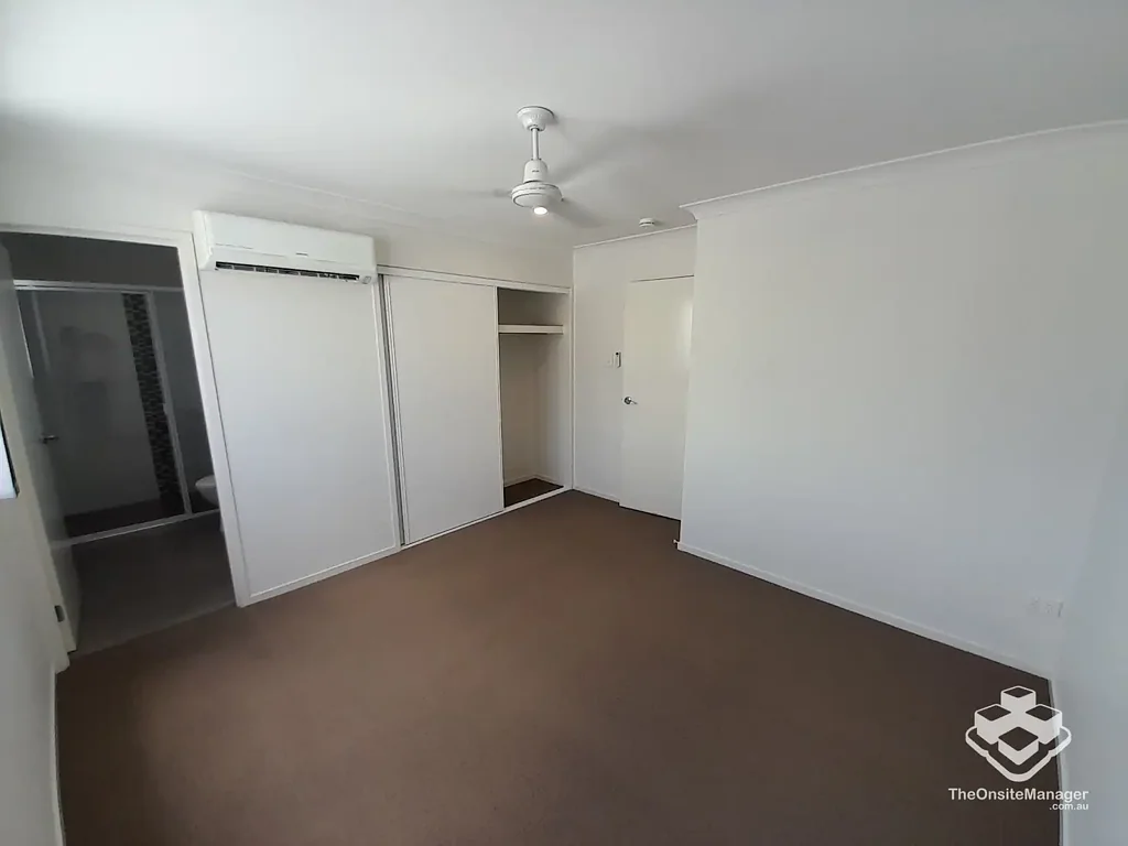 Modern 3 Bedroom Townhouse �Clermont Apartments Break Lease Opportunity