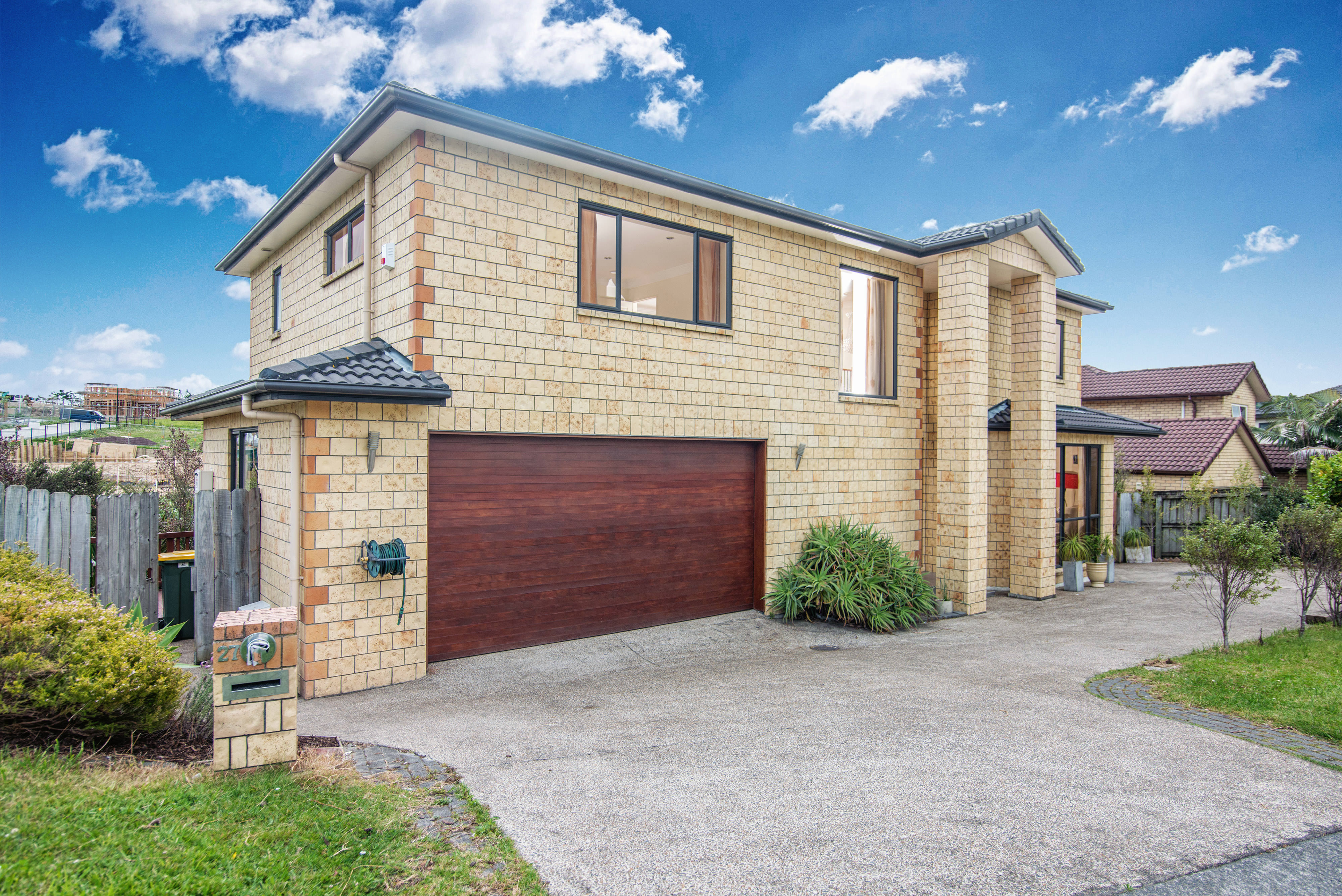 27 Medallion Drive, Oteha