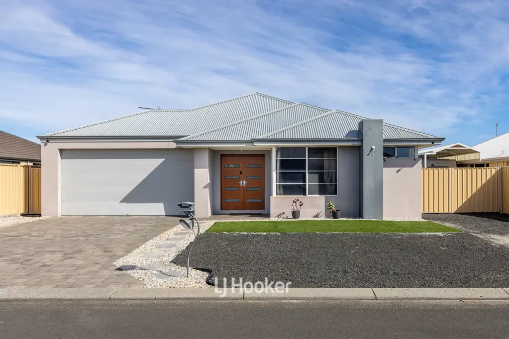 Australind 4房  Spacious 2015 Home with Side Access & Multiple Living Zones