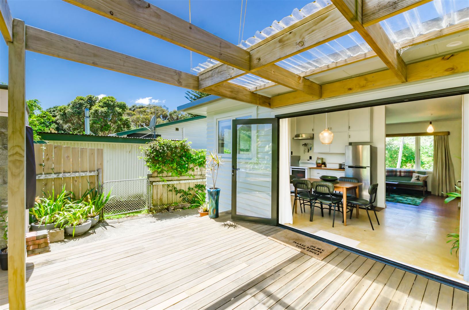 27 Wellington Road, Paekakariki, Kapiti Coast, 2 Schlafzimmer, 1 Badezimmer