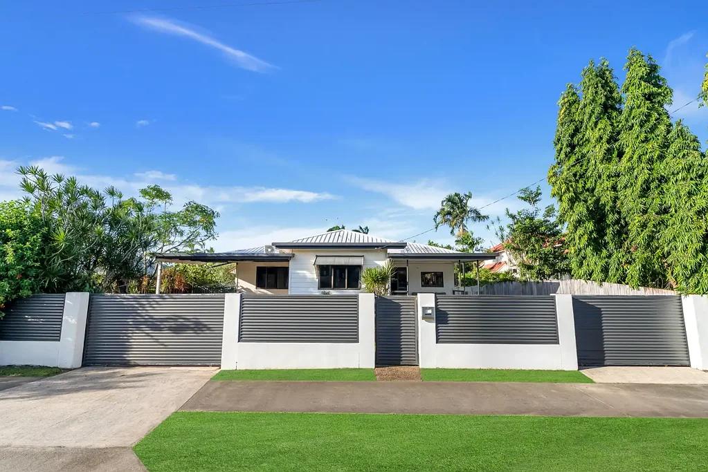 Westcourt 5房  Spacious City-Fringe Home with Exceptional Income Potential