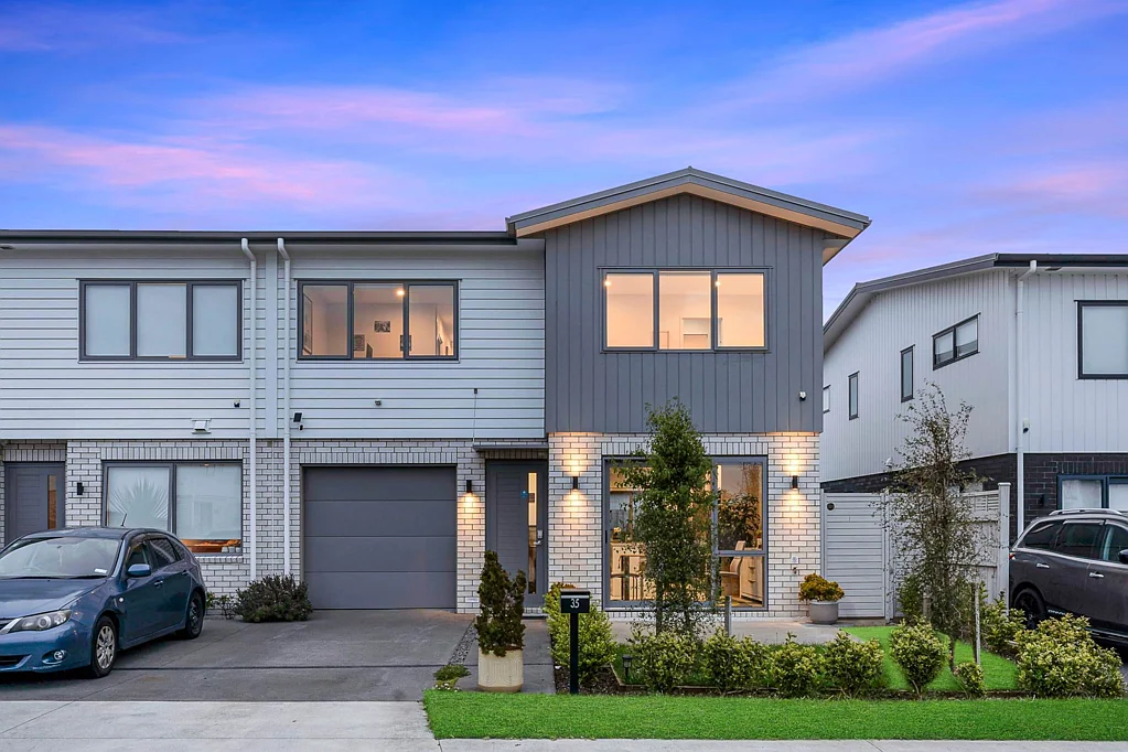 Manurewa 5 Bedroom Selling under CV - Be Quick.