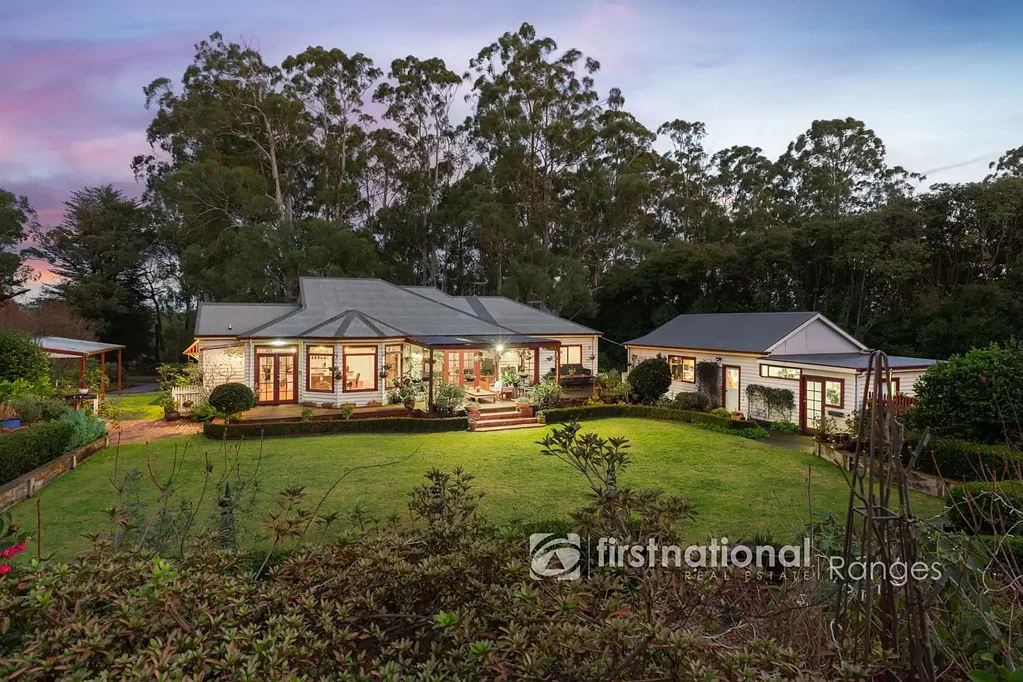 Avonsleigh 3ਬੈੱਡਰੂਮ Modern Character Home on a Flat Sunny Acre