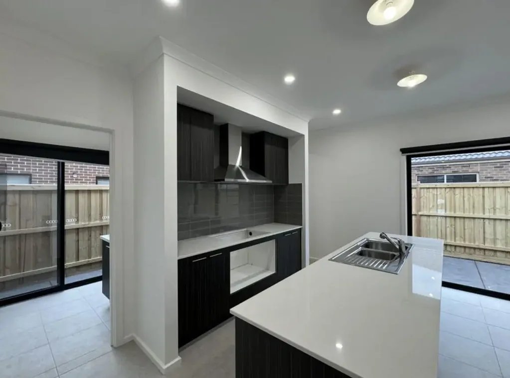Spacious Family Home in a Convenient Werribee Location