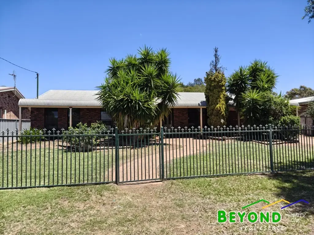 33 Federation Street, Gilgandra, NSW 2827