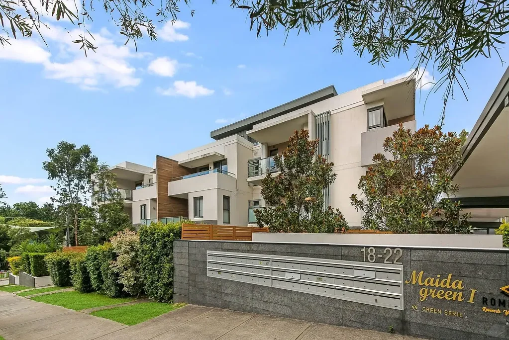 Spacious Two-Bedroom Apartment | Quiet Location | Walk to Epping Station