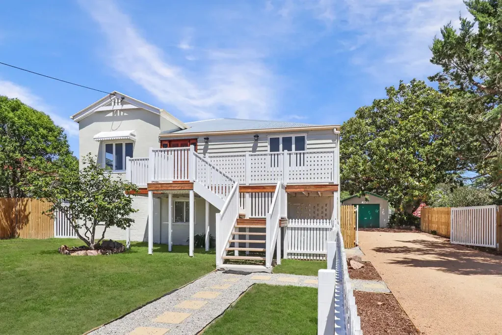 Stanthorpe 4ห้องนอน Versatile 4-Bedroom Home with Flexible Space