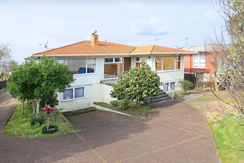 4249 Great North Road, Glendene, Auckland - Waitakere, 5 कमरे, 2 बाथरूम